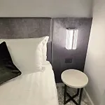Victoria 4* Rom